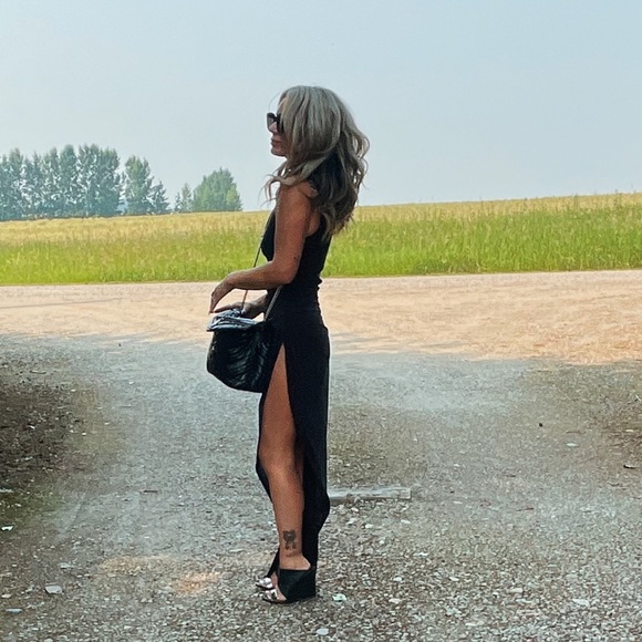 Meet your Posher, Sara - Picture 1 of 1